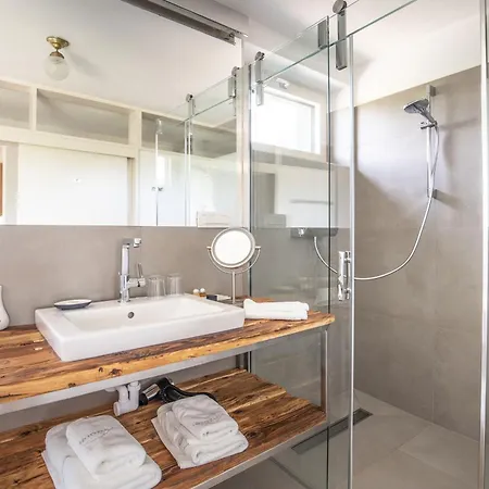 Winzarei Ciringa Stampfer Bed & Breakfast Svecina