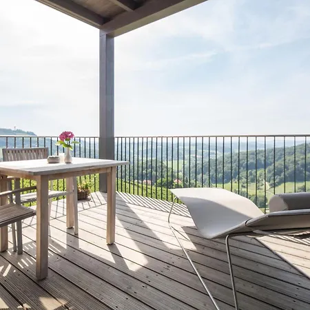 Winzarei Ciringa Stampfer Bed & Breakfast