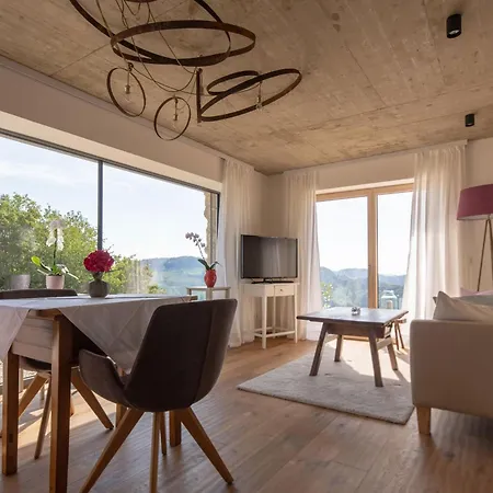 לינה וארוחת בוקר Winzarei Ciringa Stampfer Svecina