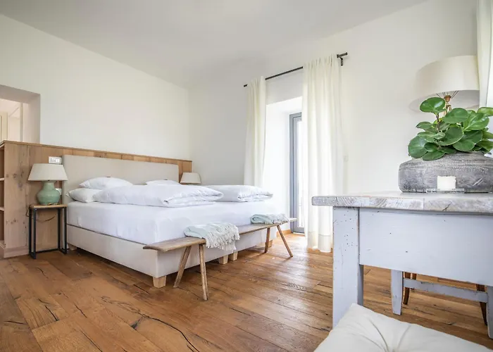 Winzarei Ciringa Stampfer Bed & Breakfast Svecina